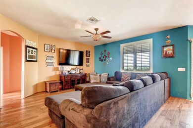 2324 W Lazy G Ranch Rd New-large-005-4-L