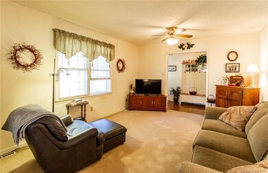 310 Montgomery Dr, Statesville, NC 28625 - photo 7