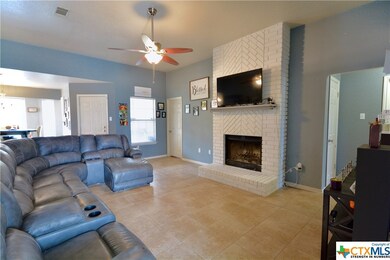 812 Northern Dancer Dr, Copperas Cove, TX 76522 - photo 2