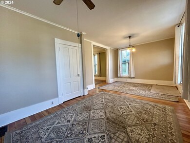 420 E 4th St, the Dalles, OR 97058 - photo 5