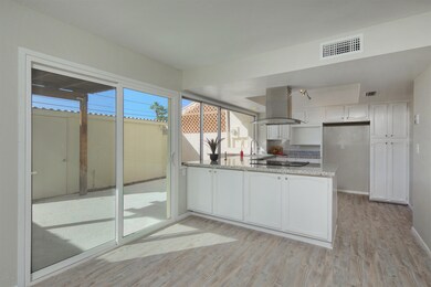 4628N19thave006