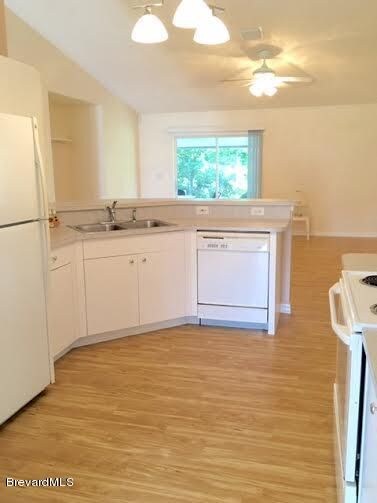 6085 Corsica Kitchen Full View from Fron