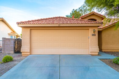 9684 E. Paseo Del Tornasol Front garage