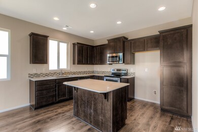 107 Hickory Ave SW unit 33, Orting, WA 98360 - photo 4