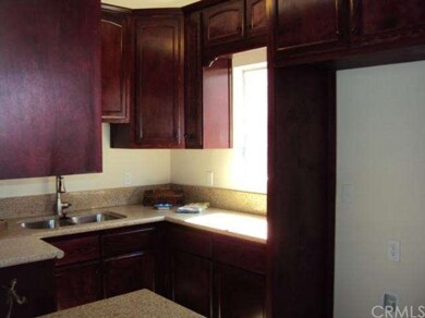 720 W Plum St, Compton, CA 90222 - photo 3