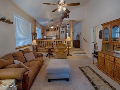 004_Living Room