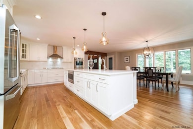 22 Toby Ln, Slingerlands, NY 12159 - photo 2