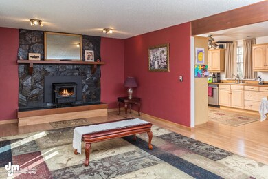 24837 Teal Loop Chugiak AK-large-006-Liv