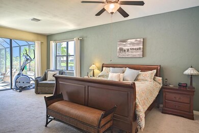 Master Bedroom w Lake View