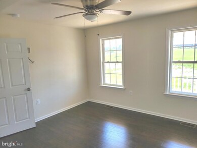 8056 Opal Rd, Warrenton, VA 20186 - photo 5