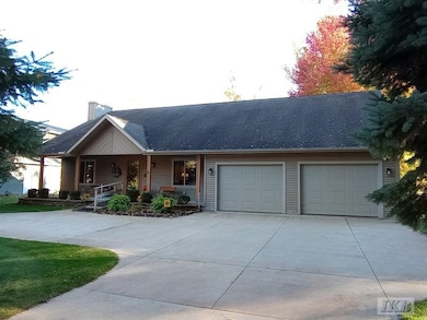 1551 Compton Ct, Gladwin, MI 48624 - photo 2