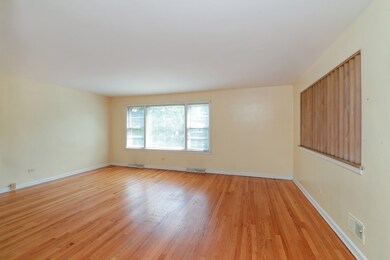 6436 N Washtenaw Ave, Chicago, IL 60645 - photo 2