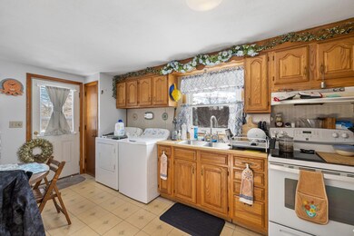 6 Leavitt Rd, Pittsfield, NH 03263 - photo 5