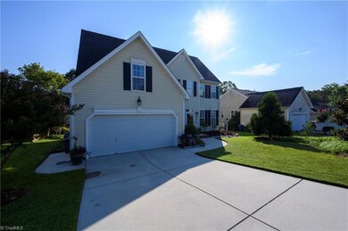 206 Jamestown Oaks Dr, Jamestown, NC 27282 - photo 3