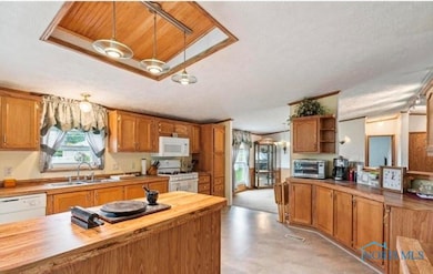 715 S Holland Sylvania Rd, Toledo, OH 43615 - photo 4