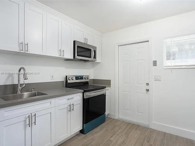 1818 Sherman St unit 2, Hollywood, FL 33020 - photo 2