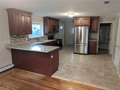 64 Phillips St, Woonsocket, RI 02895 - photo 5