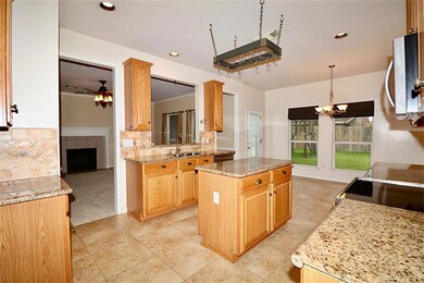 3017 Ashton Park Dr, Pearland, TX 77584 - photo 6