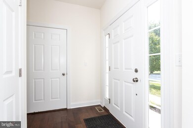 301 Kemper Dr, Honey Brook, PA 19344 - photo 2