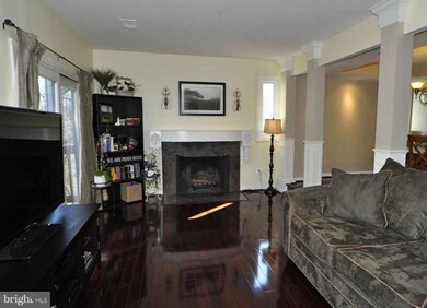 3031 Mission Square Dr, Fairfax, VA 22031 - photo 5