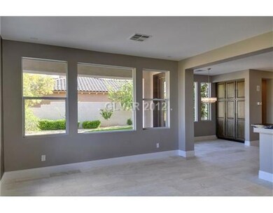 Den. Family room and kitchen nook