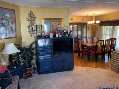 23590 Meadow Dr NE, Aurora, OR 97002 - photo 3