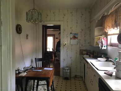 412 Bryant St, Stroudsburg, PA 18360 - photo 7