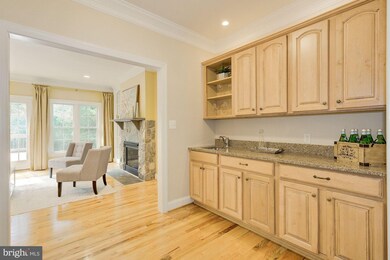 2216 Glenheather Dr, Falls Church, VA 22043 - photo 6