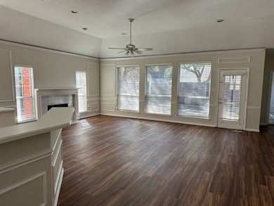 3838 Azure Ln, Addison, TX 75001 - photo 3