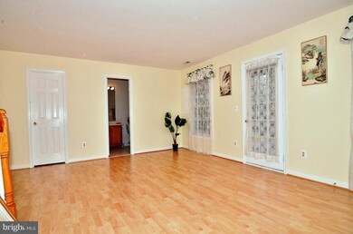 2452 Founders Way, Herndon, VA 20171 - photo 4