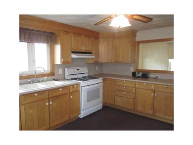 14 Hand St, Pawtucket, RI 02861 - photo 6