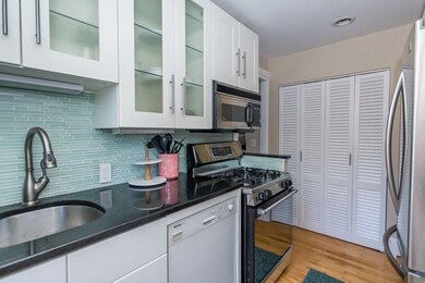 14 Hereford St unit 3, Boston, MA 02115 - photo 5