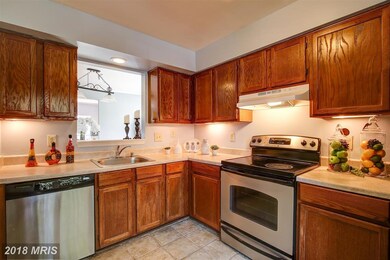 14357 Beaker Ct, Burtonsville, MD 20866 - photo 7