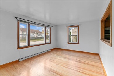 34 Bellmore Dr, Pawtucket, RI 02861 - photo 5