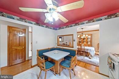 608 Sherry Dr, Sykesville, MD 21784 - photo 7