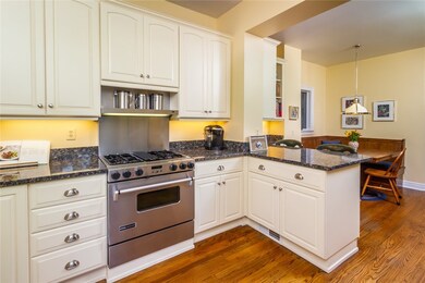 Amazing updated kitchen!
