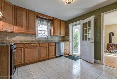 37 Ravine Dr Matawan NJ 07747-large-010-