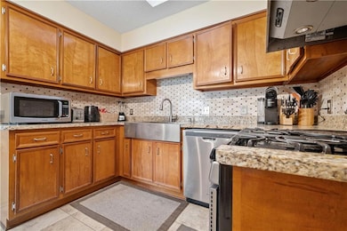 4030 Hillcrest Ln W, Mobile, AL 36693 - photo 6