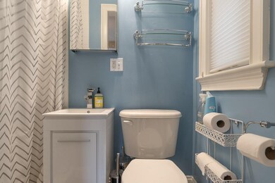 137 Florence St unit 137, Roslindale, MA 02131 - photo 5