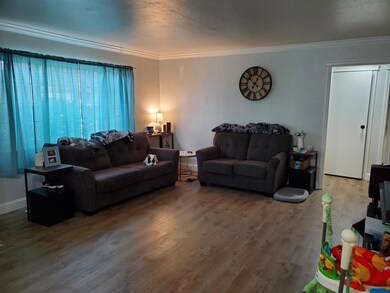 2425 Beverly Dr, Redding, CA 96002 - photo 2