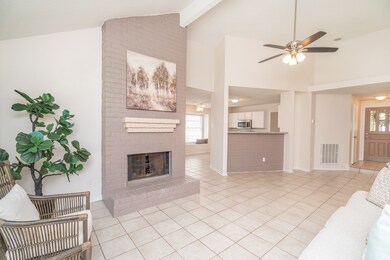 2609 N Mission Cir, Friendswood, TX 77546 - photo 3