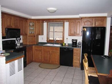 11 Edith Rd, Framingham, MA 01701 - photo 3