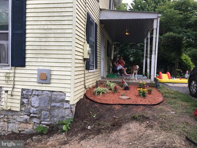 291 N Water St, Strasburg, VA 22657 - photo 2