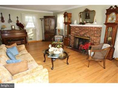 955 Old York Rd, Hightstown, NJ 08520 - photo 2