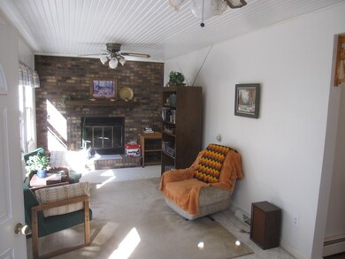 1820 W 6th St, Waterloo, IA 50702 - photo 5