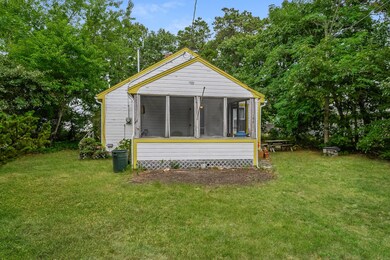 004-photo-front-view-8584497