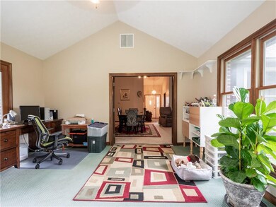 555 Crestpoint Ln, Plainfield, IN 46168 - photo 4