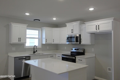 7139 Ellington Dr, Milan, TN 38358 - photo 4