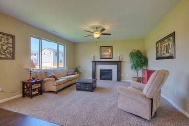 909 Boatman Ave NW unit 10, Orting, WA 98360 - photo 4