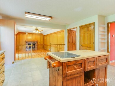 6327 Charlotte St, Shawnee, KS 66216 - photo 7